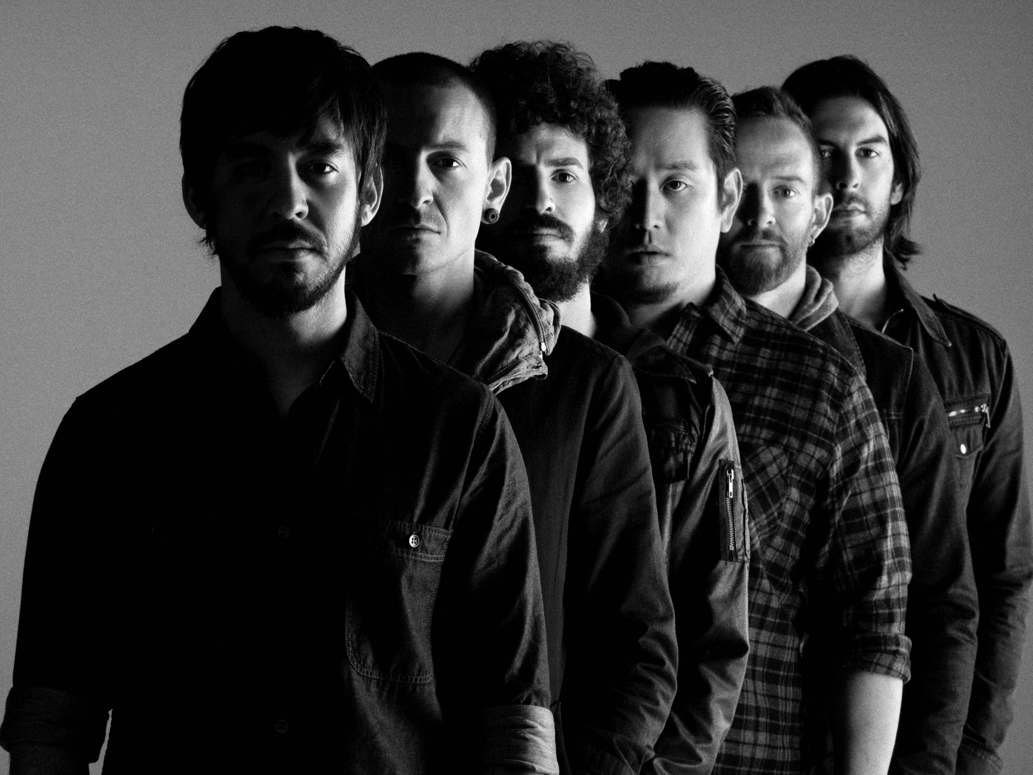 fotografia de miembros de linkin park